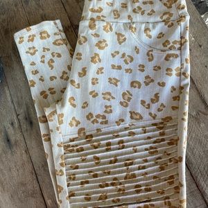 Agnes and Dora spandex animal print pants XL